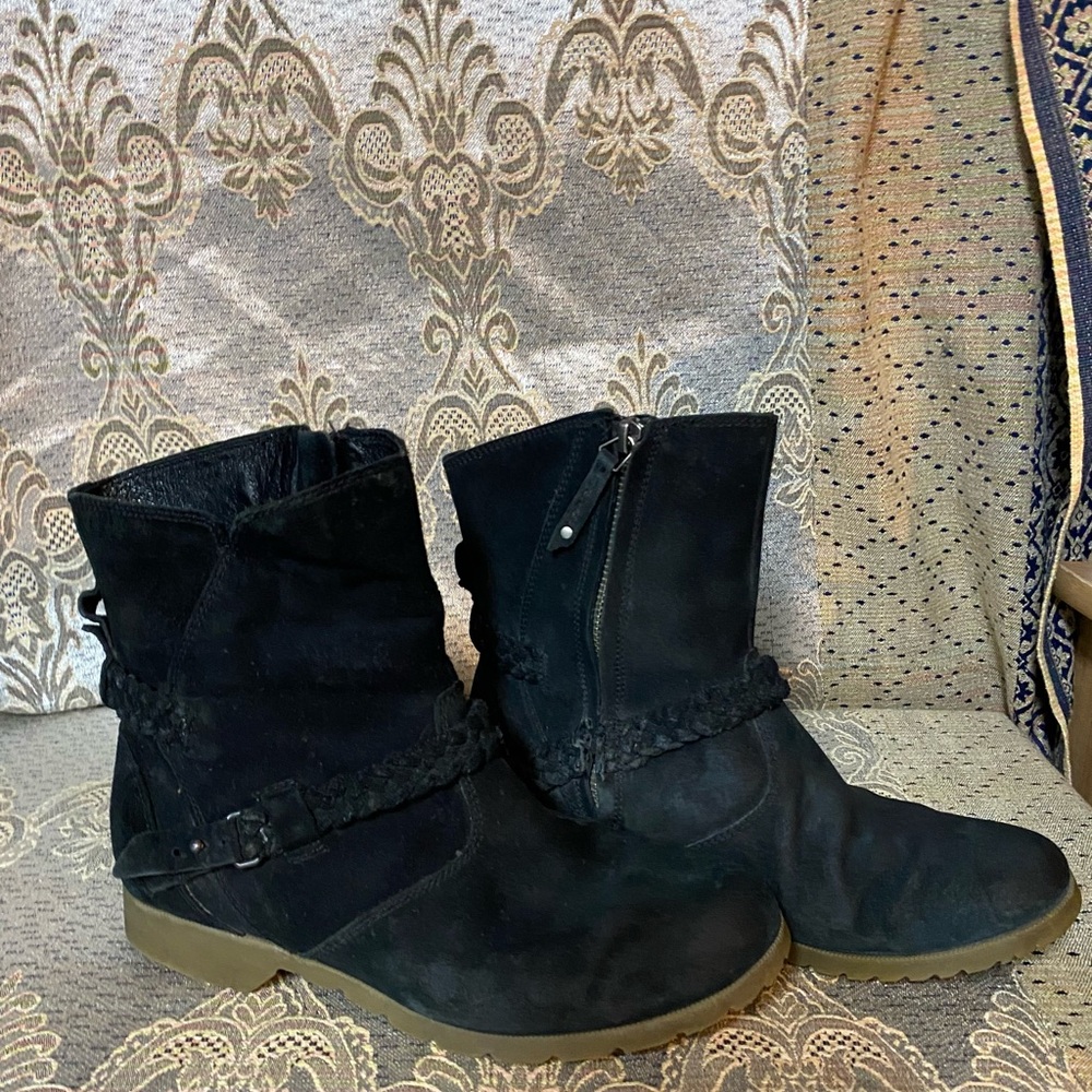 Women's Black Suede Teva Ankle Boots - Casual Zip Booties